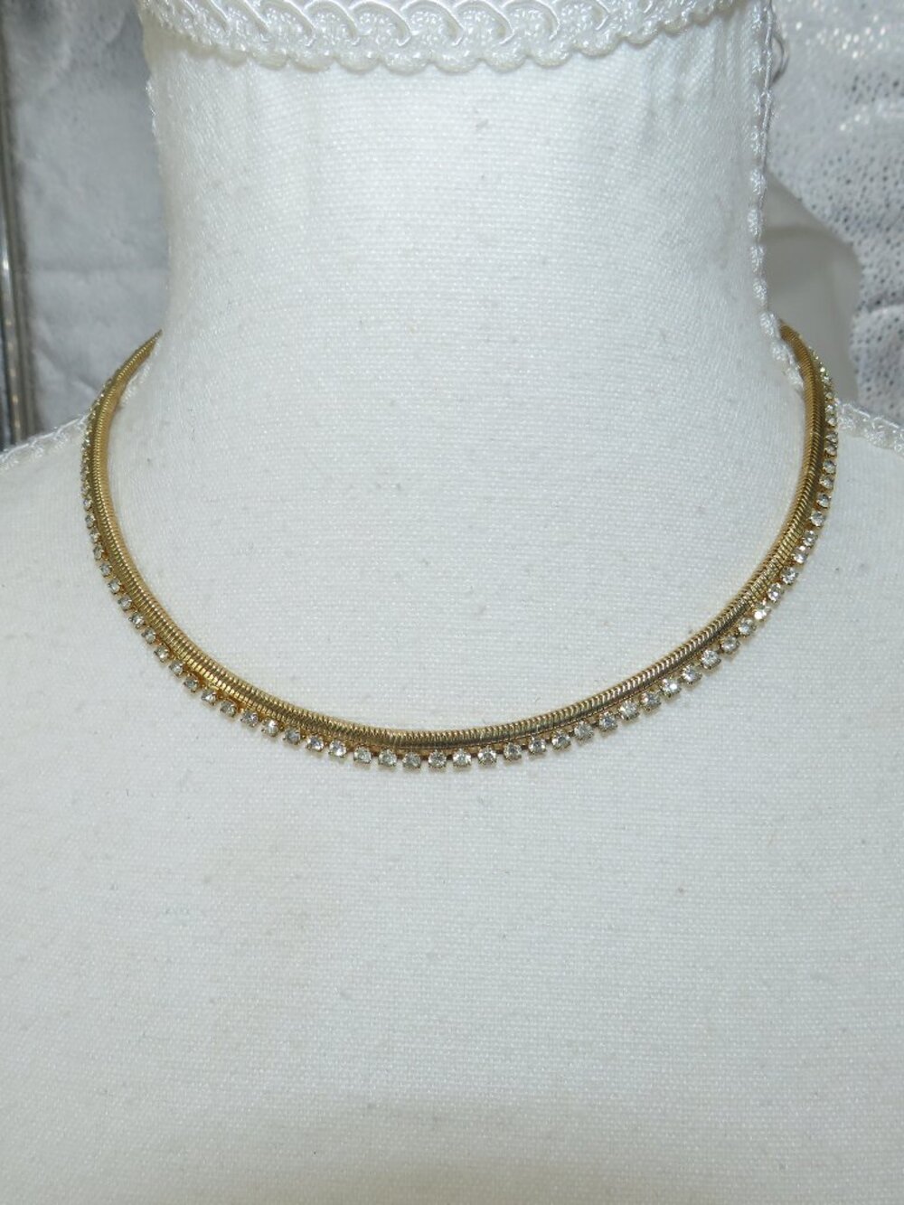 Vintage Snake Chain Choker Necklace Gold Tone Rhinestone Collar 16 Inch Wide 2cm